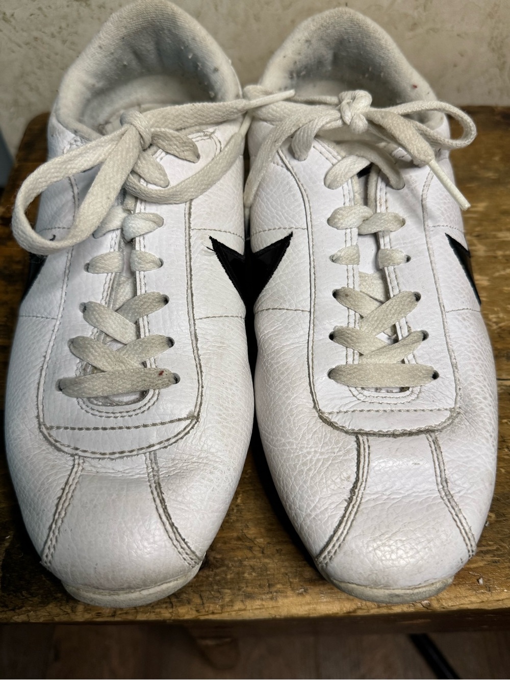 Nike Women's White Athletic Shoe's with Black Nike Accent